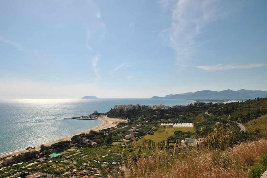 VILLA MIRABELLE Relax e Natura immersi nelle verdi colline Sperlonga Esterno foto